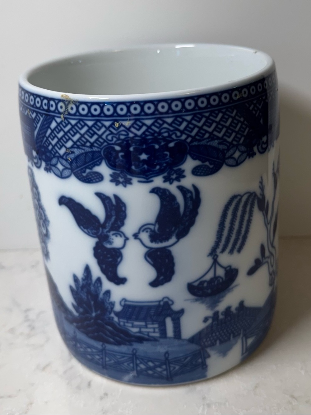 Blue and White Porcelain Decorative Utensil Holder - Classic Willow Motif